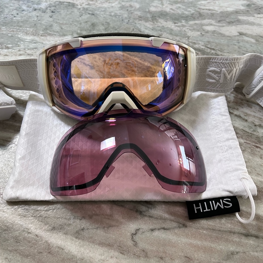 SMITH Ski Goggles with interchangeable lenses